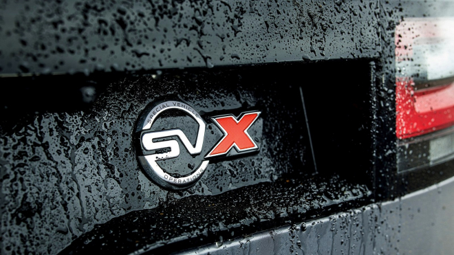 Land Rover stvořil drsný off-road do nepohody, má 525koňovou V8