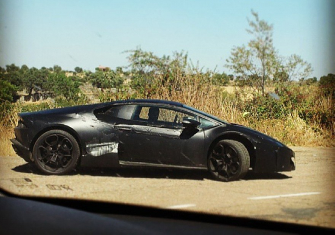 Lamborghini Cabrera 2014: testovací prototyp znovu zachycen, tentokrát v akci