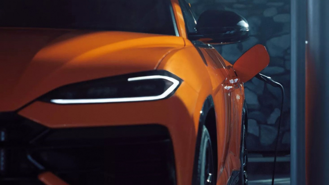 Lamborghini odpískalo elektrický Urus, zákazníci o něj nestojí. Místo něj přijde skutečně nový spalovací vůz