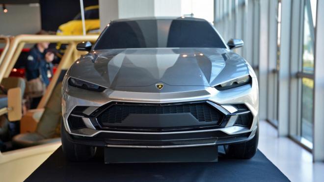 Takhle by vypadalo Lamborghini Urus, kdyby to šéfové nezastavili. Bylo by hezčí?