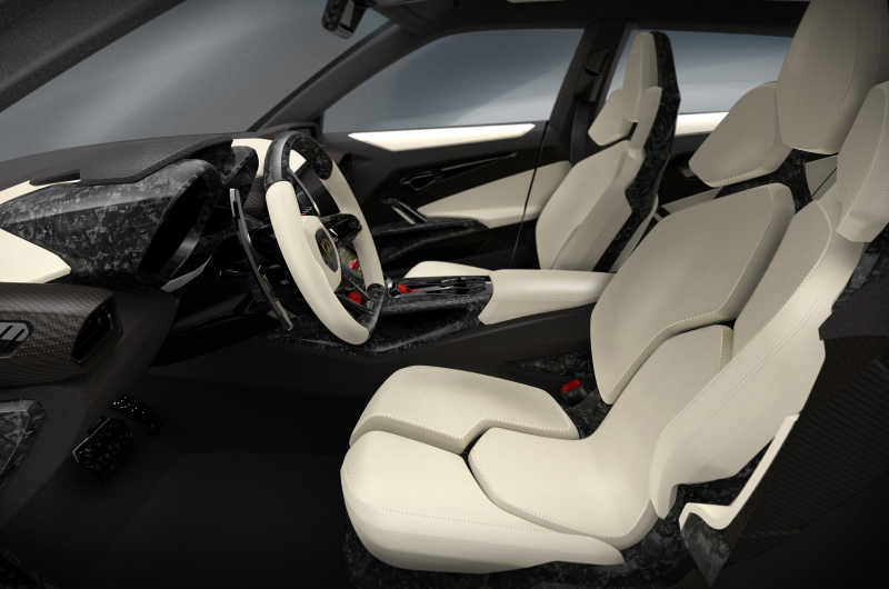 Lamborghini_Urus_unik_07_800_600.jpg