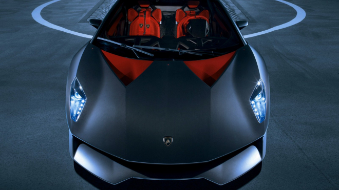 Majitel vzácného extrémního Lamborghini, které se nikdy nemělo dostat na silnice, popsal, jak se s ním jezdí po silnicích