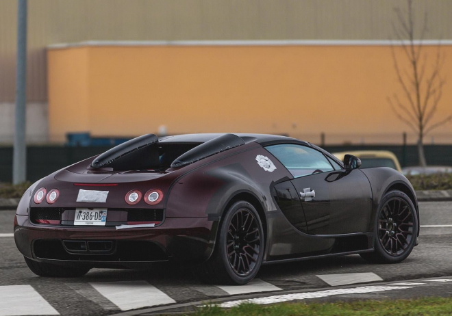 Bugatti Veyron La Finale přistiženo před premiérou, moc zvláštně nevypadá