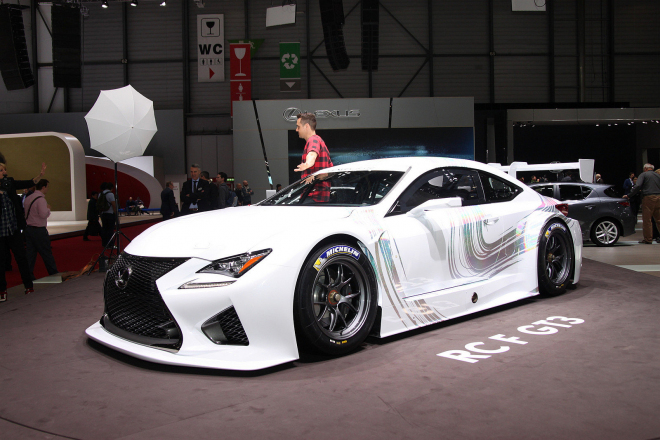 Lexus RC F Sport: poloF se chystá do Ženevy, i se závodním RC GT3