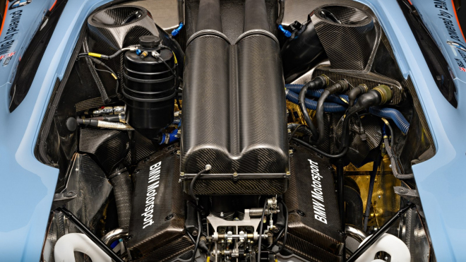 V prodeji se objevily díly na vzácnou ostrou verzi legendárního McLarenu F1, na tohle jsme všichni chudí