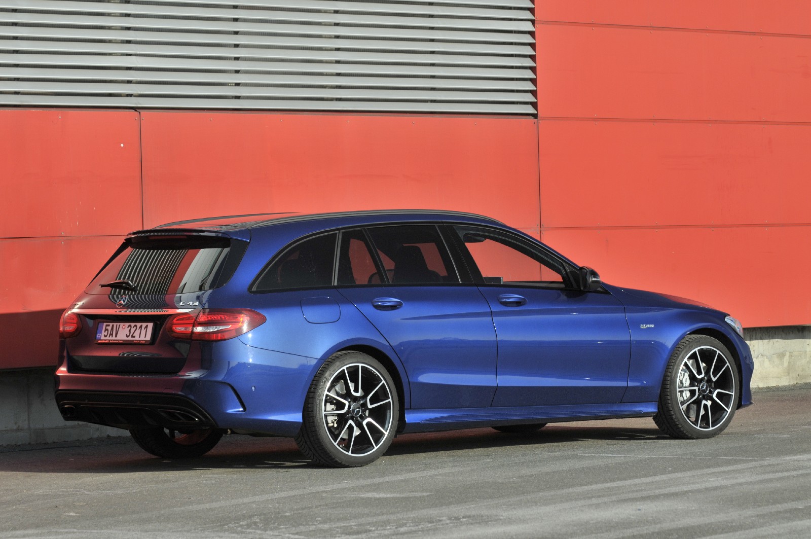 Test Mercedes Amg C 43 4matic Kombi Je To Vubec Jeste Amg Autoforum Cz