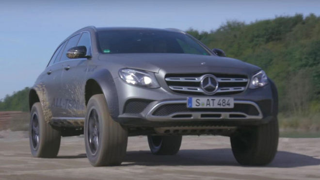 Technikovi Mercedesu se splnil sen. Vůz, který stvořil ve volném čase, jde do výroby