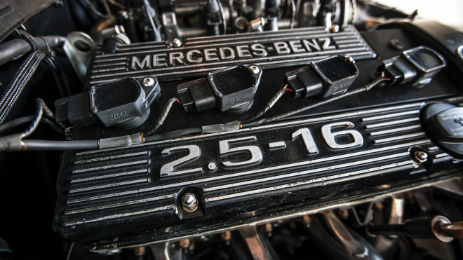Nebaví vás nová auta? Mercedes umí vyrobit jako nový vůz i 25 let starý model
