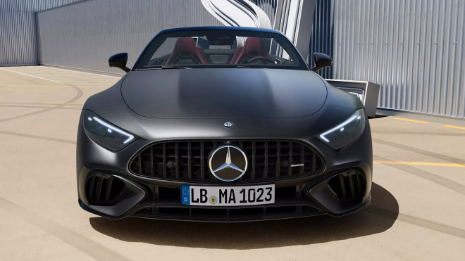Mercedes znovu riskuje s pochybnou vrcholnou verzí nového SL. Je tak těžká, že o tom vůbec nechce mluvit