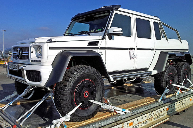 Mercedes G 63 AMG 6x6: civilní provedení přistiženo, asi jako další specialita pro Araby