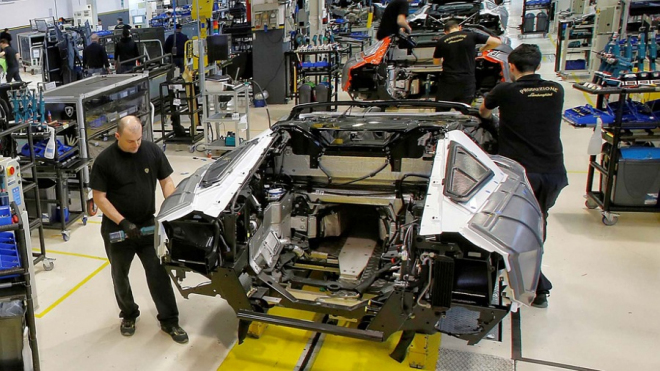 Made in kdekoli: těchto 10 výjimečných aut vznikalo či vzniká jinde, než se zdá