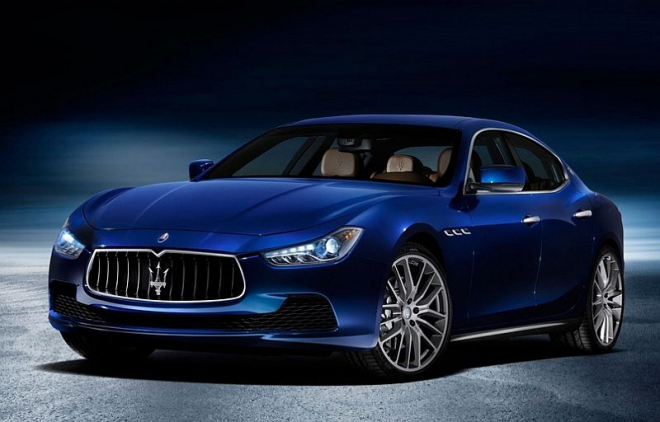 Maserati Ghibli 2013 též má své české ceny, za čtyřkolku dáte 2,2 milionu Kč