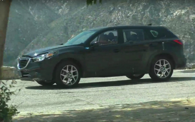 Nová Mazda CX-9 natočena s drobným maskováním, designem nepřekvapí (video)