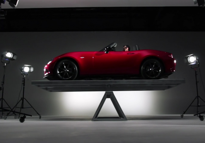 Mazda MX-5 2015 demonstruje ideální rozložení hmotnosti, je přesné na gramy (video)