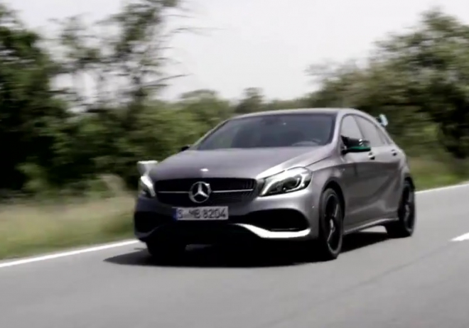Mercedes A 2016: facelift na prvním videu, výkon A 45 dostanou i CLA a GLA AMG