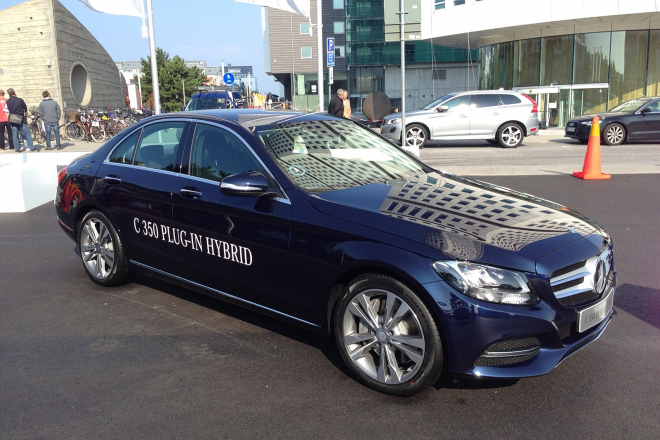 Mercedes C 350 Plug-In Hybrid chce jezdit za méně než 2,8 litru