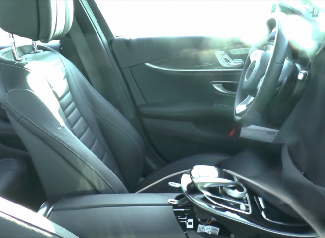 Mercedes E 2016: interiér nového Éčka natočen zblízka, velká překvapení nechystá (video)