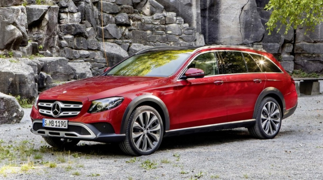 Mercedes E All-Terrain odhalen, s „chůdami” se drží při zemi více než jiní