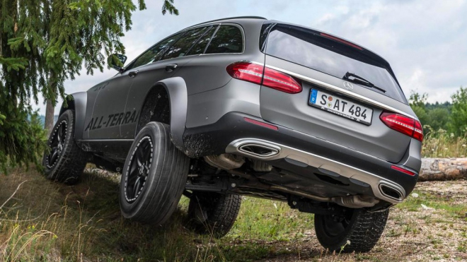 Technik Mercedesu stvořil ve volném čase skutečný allroad, teď se má začít vyrábět