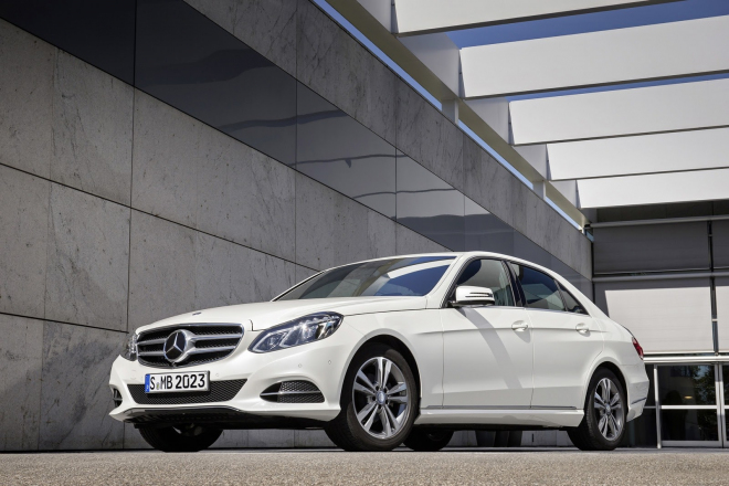 Mercedes E 200 NGD a E 220 BlueTec: prémioví spořílci podrobněji