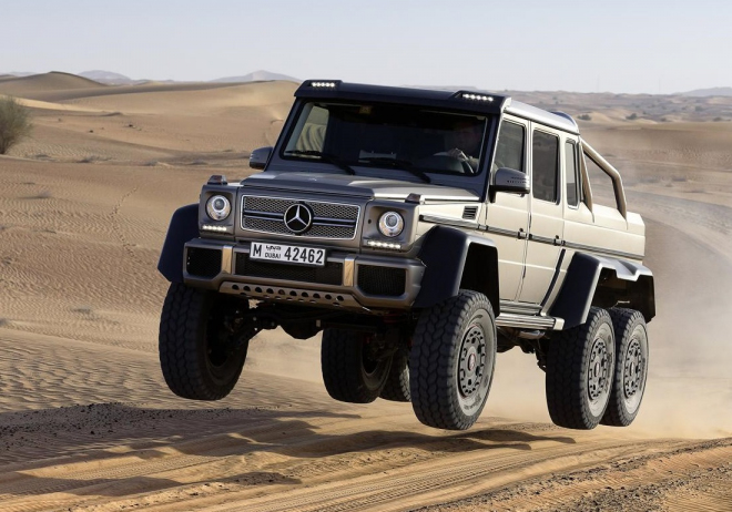 Mercedes G 63 AMG 6x6: 57 nových fotek a více detailů k úchylné šestikolce