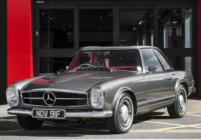 Mercedes 250 SL z roku 1967: na prodej je kus v parádním stavu, levný nebude