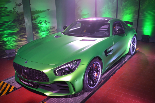 Mercedes-AMG GT R konečně zná svou cenu, je levnější než 911 Turbo