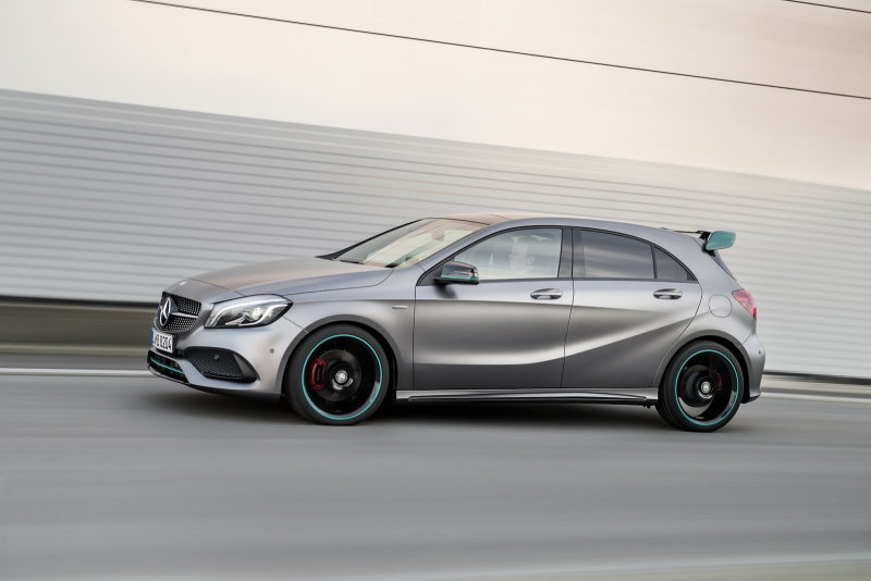 Mercedes A 2016 Facelift Ma Ceske Ceny Posilene Amg Atakuje 1 3 Milionu Kc Autoforum Cz Mercedes A 2016 Facelift Ma Ceske Ceny Posilene Amg Atakuje 1 3 Milionu Kc Autoforum Cz