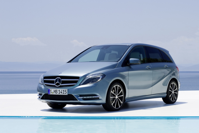 Mercedes B 250 BlueEfficiency: 211 koní i pro třídu B