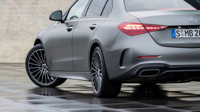 Mercedes začal prodávat novou třídu C bez další výbavy, už nejde jen o elektronické „nesmysly”