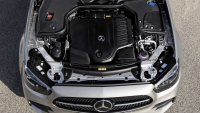 Nová generace Mercedesu třídy E dorazí i za rok a půl s motory na benzin a naftu, bez jediné výjimky