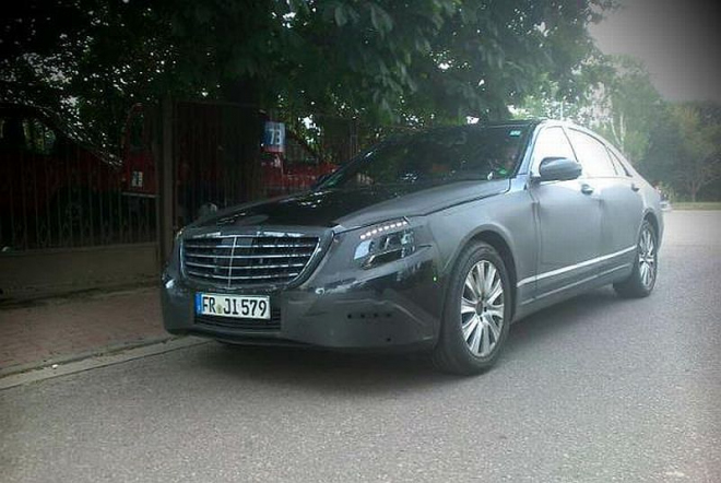 Mercedes S 2013: nové eSko přistiženo zblízka, na revoluci to nevypadá