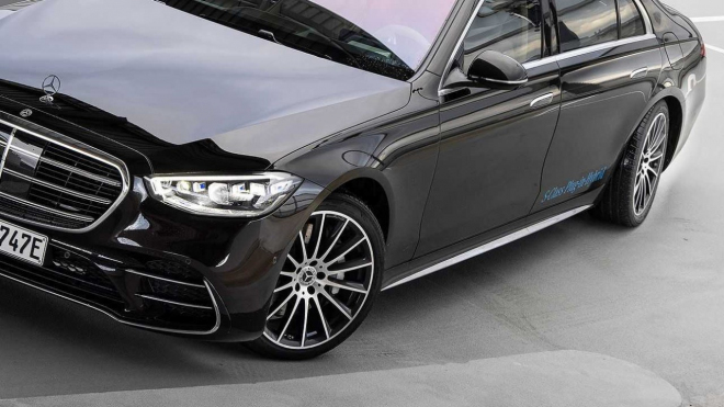 Všechny nejlepší Mercedesy musí ihned do servisů, dojíždí na své komplikované nápravy