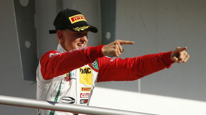 Jméno Schumacher se vrací do Formule 1, poprvé nastoupí už za pár dnů