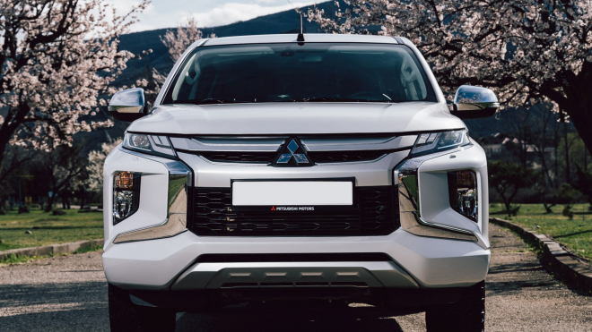 Mitsubishi vyděsilo chováním v losím testu, pomalu jím poskákalo po dvou