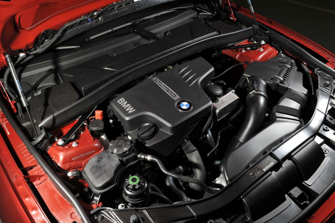 BMW a jeho tříválce: high-tech, nebo z nouze ctnost?