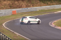 I s předokolkou lze vykroužit krásnou dvojici driftů, aniž byste chtěli (video)