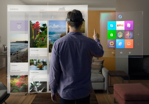 Surface Hub a HoloLens: Microsoft říká, že se obejdeme bez klávesnice i myši