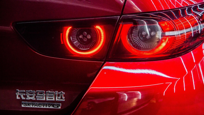 Autem roku v Číně se poprvé v historii stal normální vůz, porazil všechny drahé soky