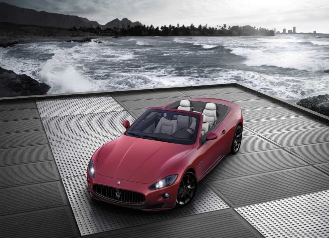 Maserati GranCabrio Sport: ostřeji i bez střechy