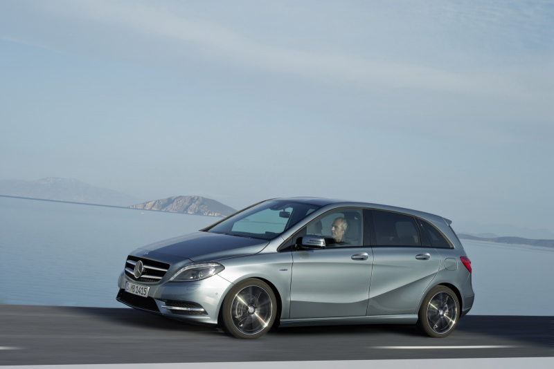 Novy Mercedes B Detailne Temna Strana Becka Autoforum Cz