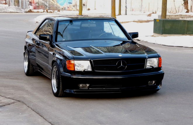 Mercedes 560 SEC 6.0 AMG Widebody: k mání je raritní drsňák jak pro Darth Vadera