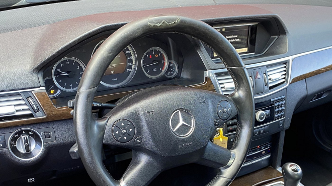První majitel najel s Mercedesem z roku 2010 přes 1 milion km, až pak vypověděl službu