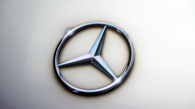 Mercedes přišel o tradičního dodavatele svých třícípých hvězd, zkrachoval. A není zdaleka sám