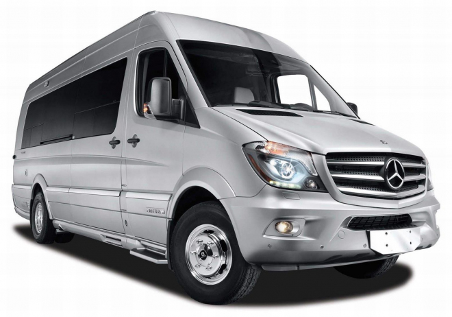 Mercedes Airstream Autobahn: soukromý luxusní autobus je prý zrozen pro dělnice