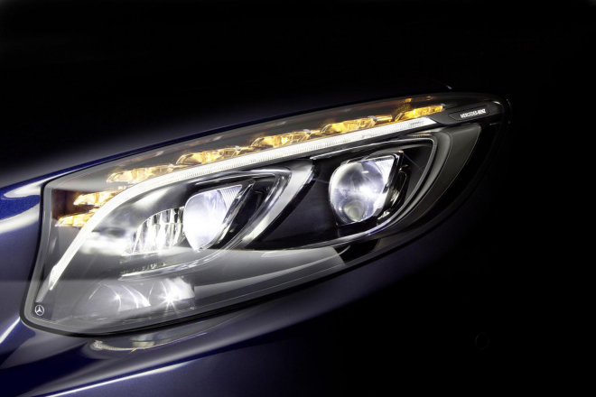 Mercedes Multibeam LED: světla s 84 diodami pokryjí vzdálenost až 600 metrů