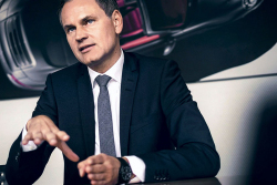 Elektrické fiasko Porsche nekončí. Automobilka hází ručník do ringu v Číně, zavře svou nabíjecí síť