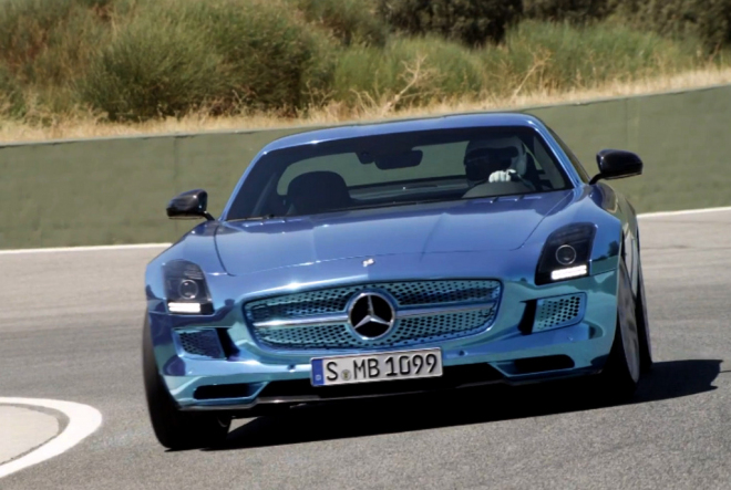 Mercedes SLS AMG Electric Drive: 750koňová elektrická bestie na prvním videu