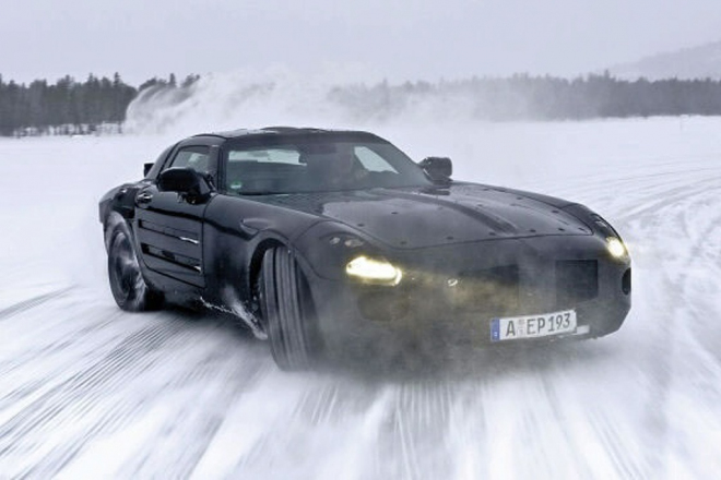 Mercedes-Benz SLS AMG: nový Gullwing naživo