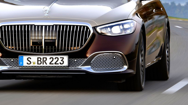 Němci udělali z elegantní opulence kýčovité symboly bohatství, nevoní už ani Rusům